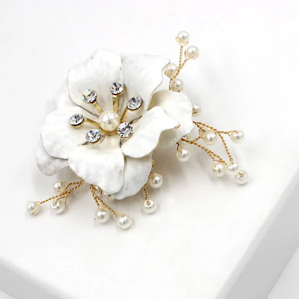 Aletta White Flower Hair Clip