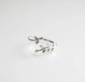 Brunch Leaves Adjustable Ring  .925 Sterling Silver Ring