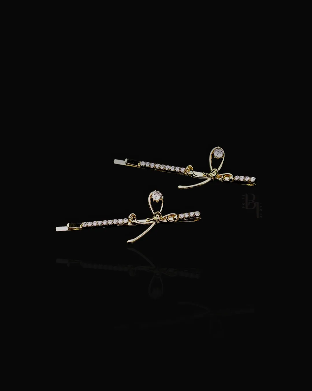 Elegant Knot 14K Gold Crystal Bobby Pin Set